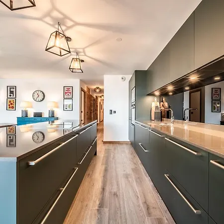 Apartment Heriz, - By Emerald *