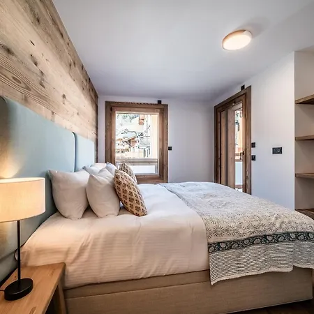 Heriz, - By Emerald Apartment *
