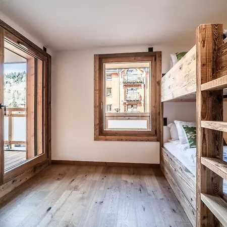 Appartement Heriz, - By Emerald *